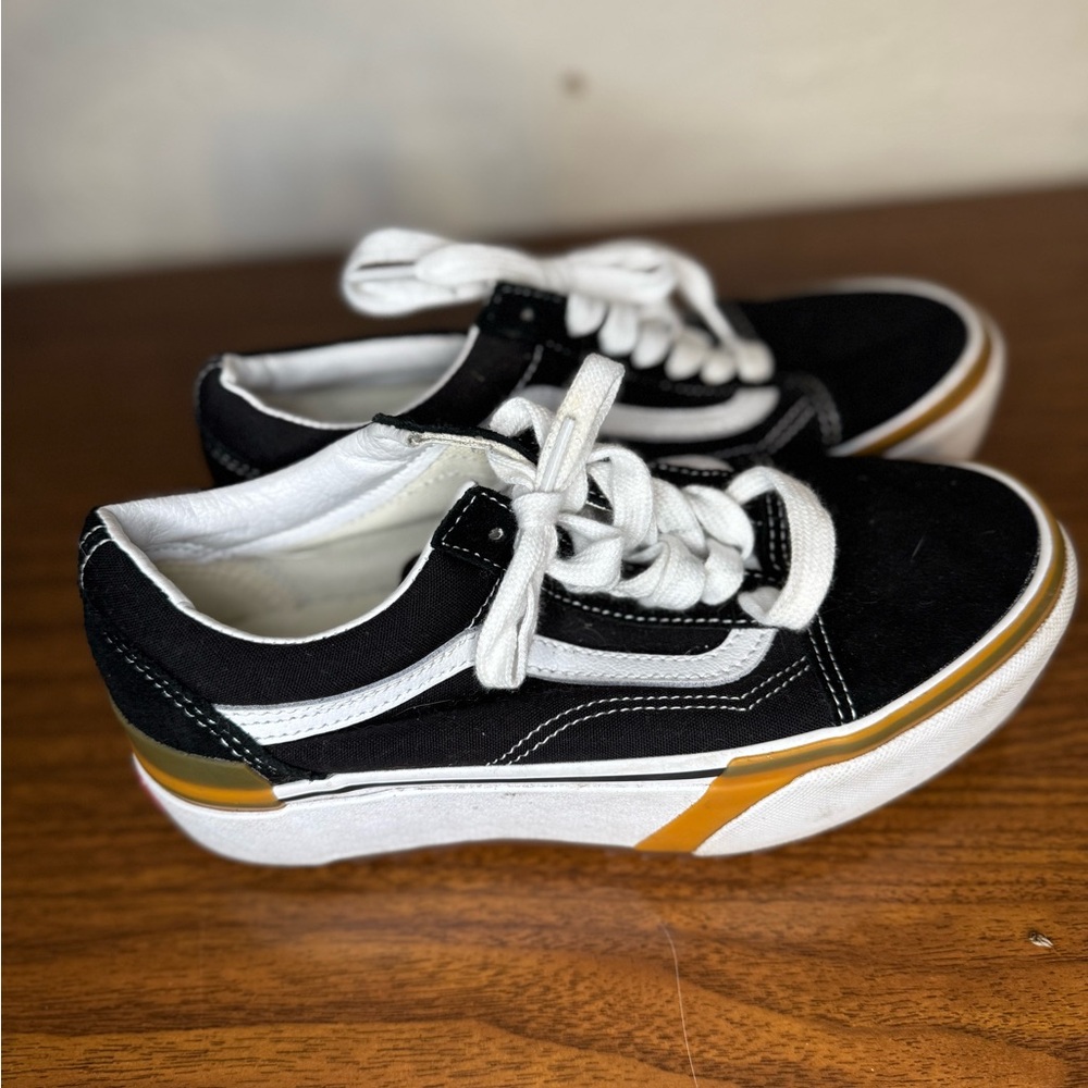 Vans Womens Black and White Sneakers with Gum Sole - Picture 2 of 4